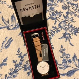 MVMT WATCH. NWT. leather strap